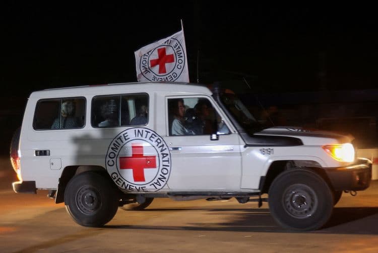 Israel Ataca Cruz Vermelha por Engano na Faixa de Gaza