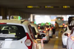 Governo adia Verifactu para 2027, impactando autônomos e PMEs.. Reprodução: Elpais