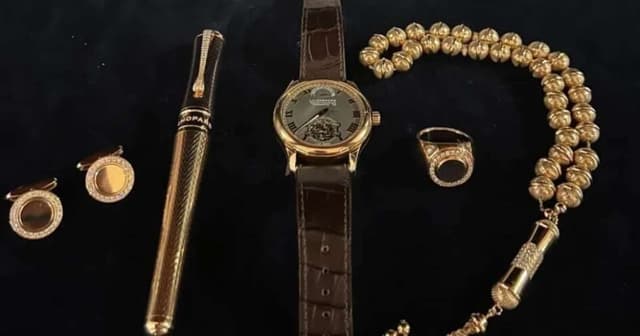 TCU Define Joias de Bolsonaro como Propriedade Pessoal