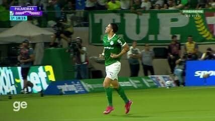 Emiliano Martínez marca um gol fora da área em clássico contra o Corinthians. Reprodução: Globo