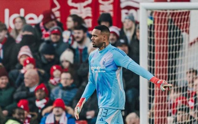 Carlos Miguel, com 2,04 m, é o jogador mais alto da Série A. Legenda da imagem. Reprodução: Portal iG