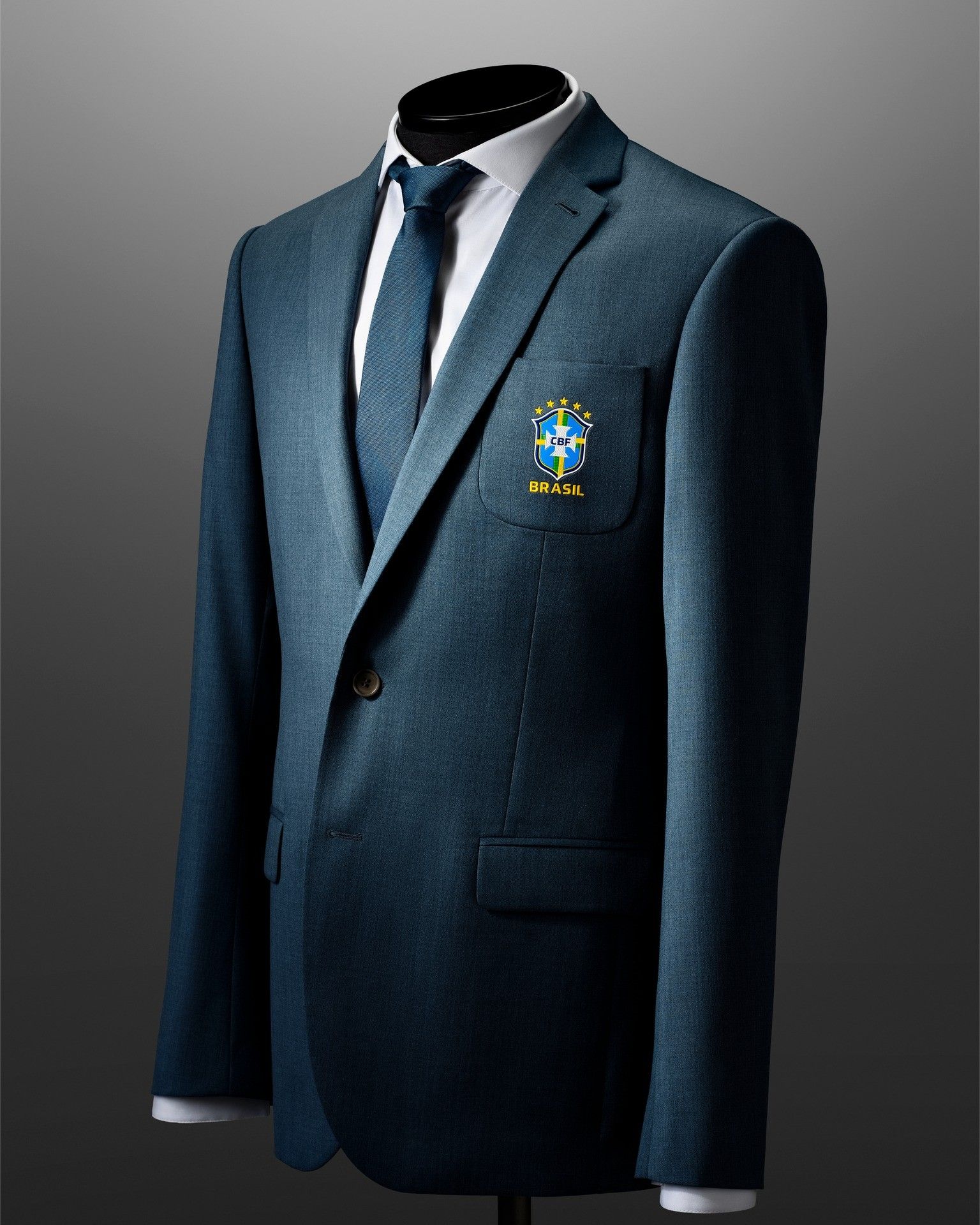 Veja imagens das roupas que a seleção brasileira usará na viagem para a Copa do Mundo