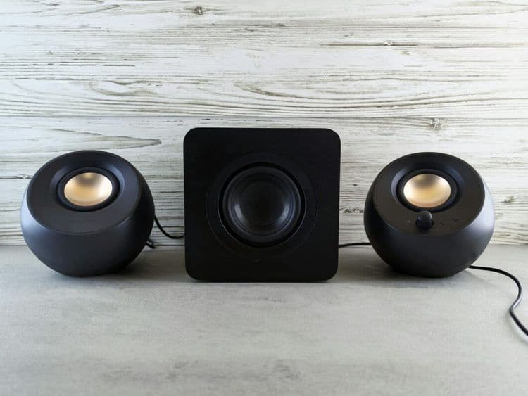 Caixas de som, home theater e soundbar oferecem diferentes experiências sonoras para TVs e dispositivos móveis. Reprodução: Tecnoblog