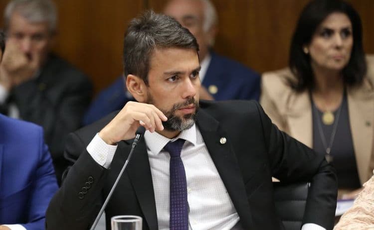 Parlamentar é cotado para substituir Juscelino Filho após denúncias de desvio de emendas. Reprodução: CNN Brasil