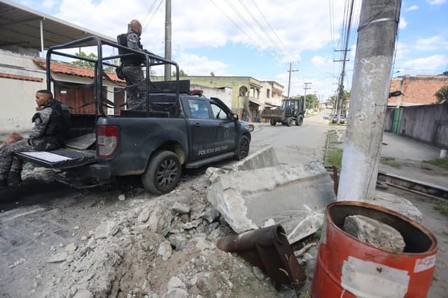 Operação SG1 no Complexo do Salgueiro termina sem presos; Rabicó e Doca fugiram.. Reprodução: Oglobo
