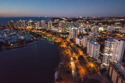 Sarasota, na Flórida, agora é uma das cidades mais frias do mercado imobiliário. Reprodução: Business Insider